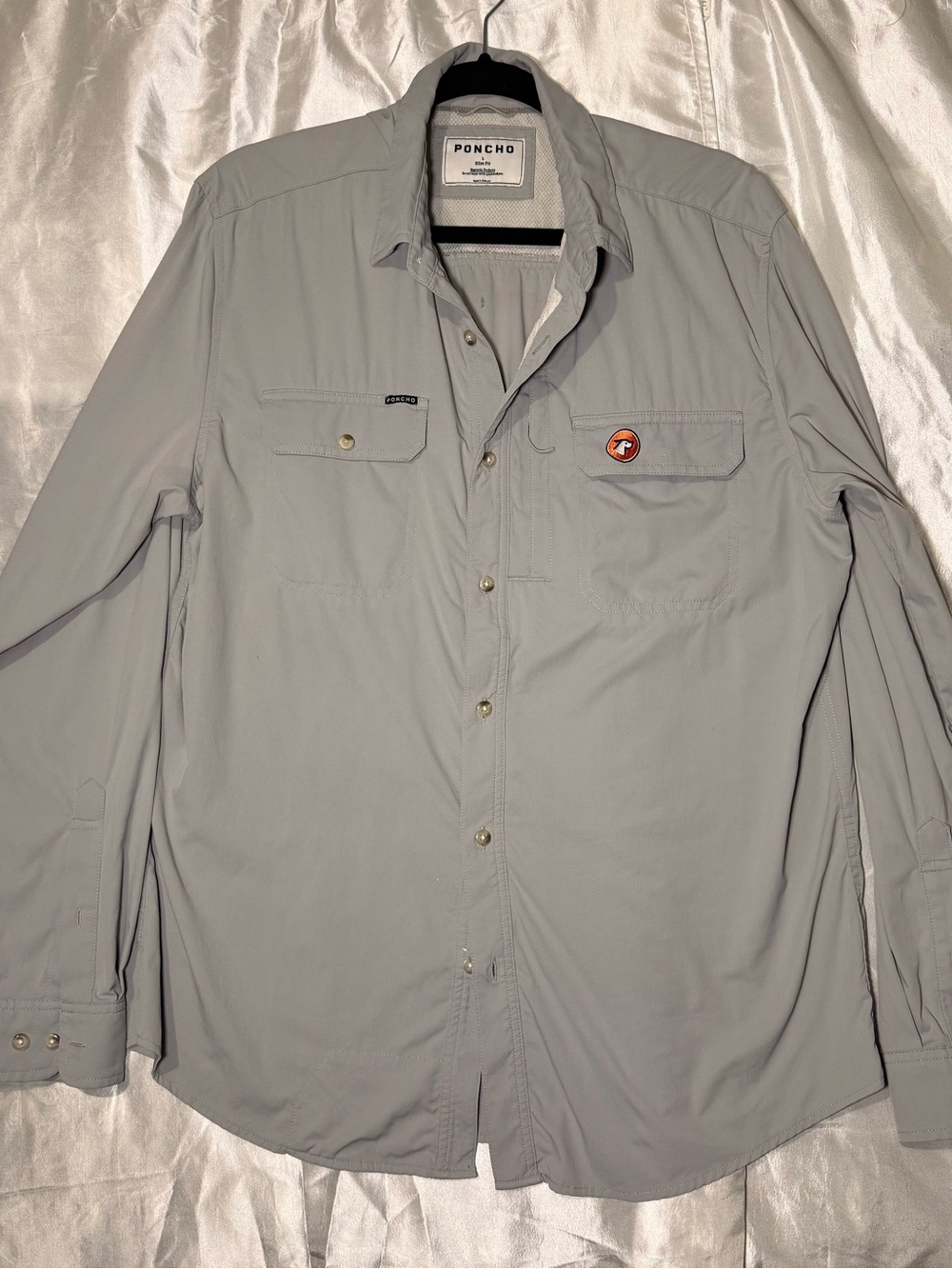 Poncho Men’s Long Sleeve Button-Up Shirt - Light Gray
